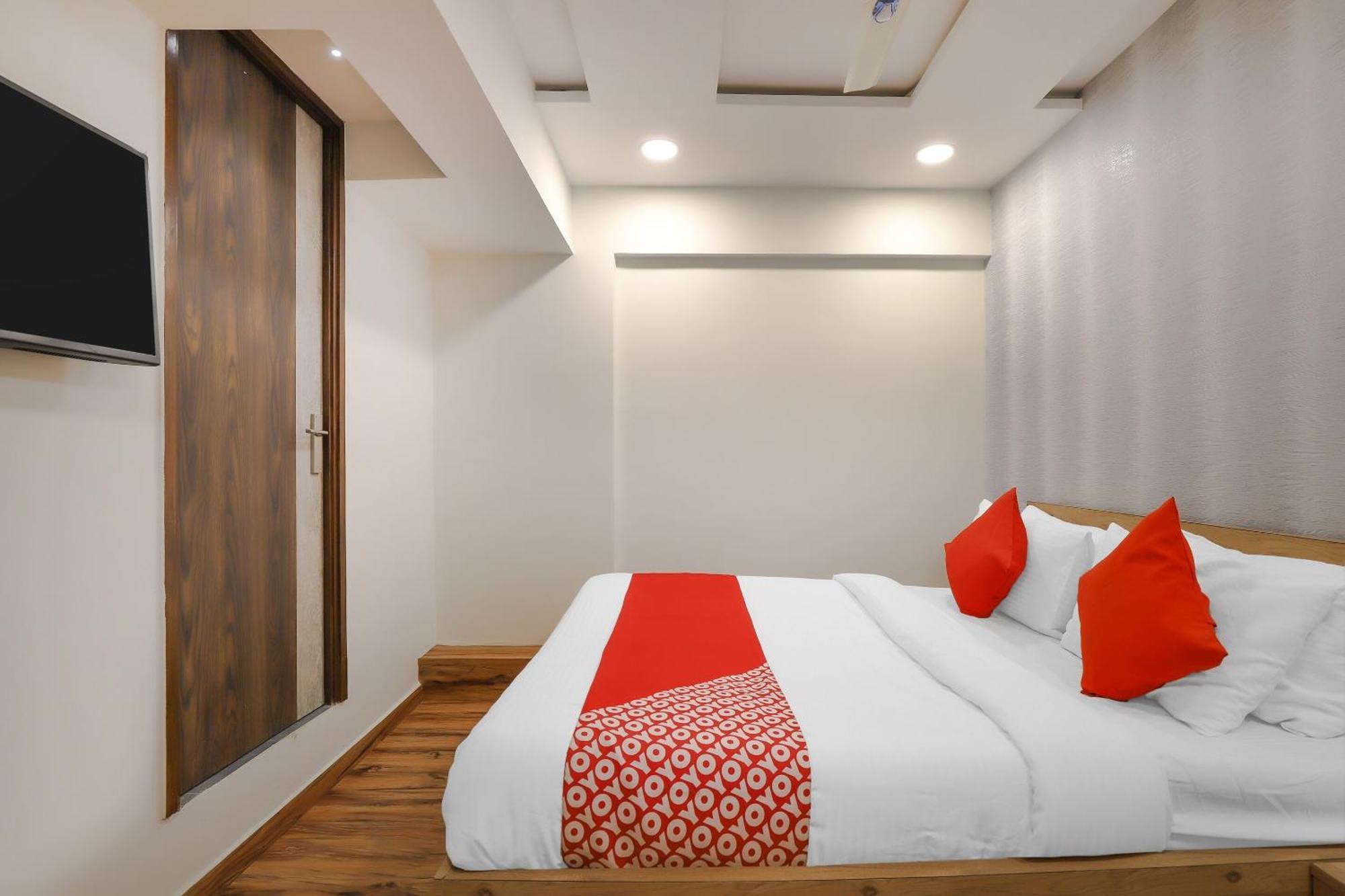 Oyo Hotel Shree Niwas Ahmadábád Exteriér fotografie