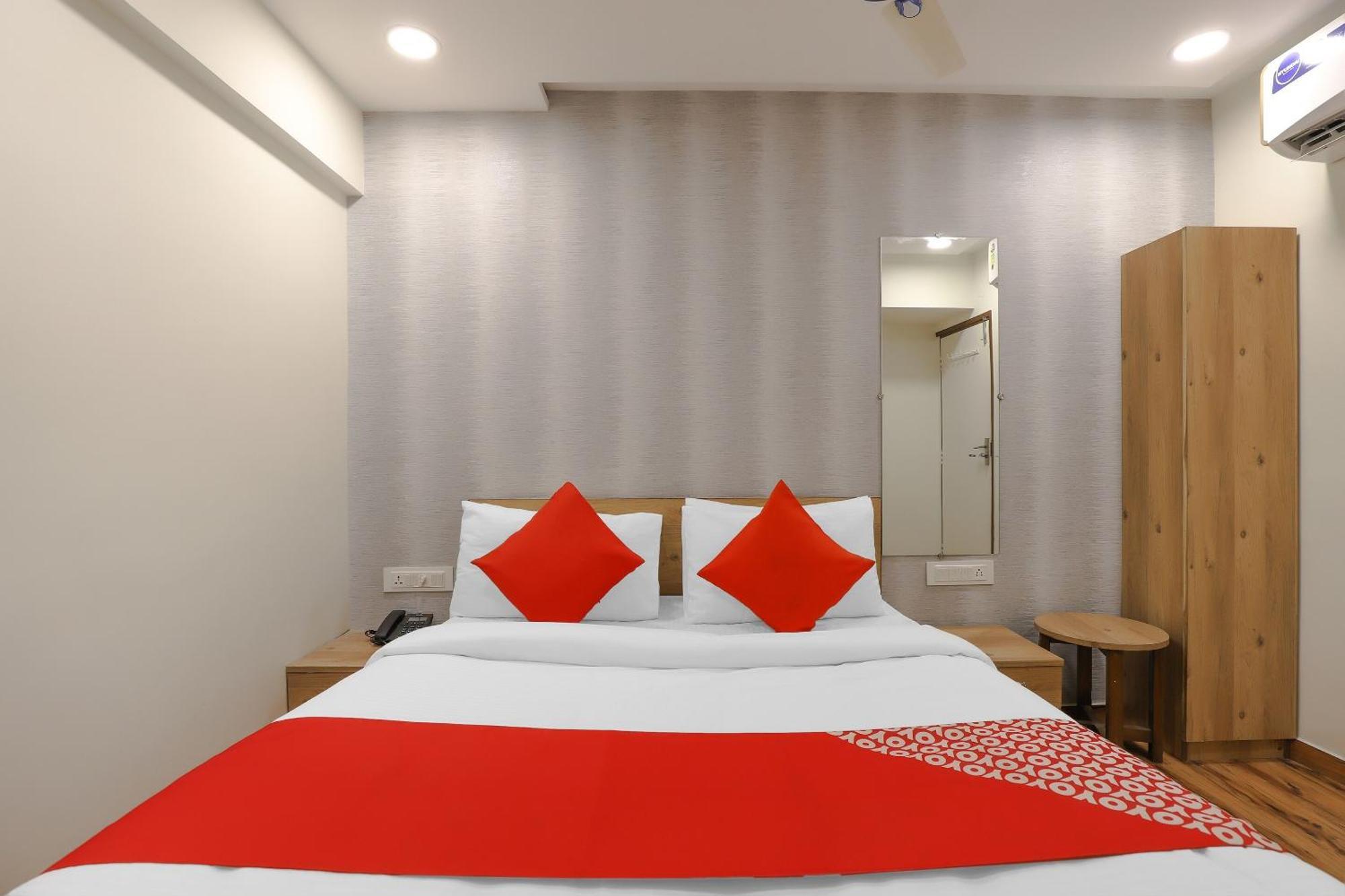 Oyo Hotel Shree Niwas Ahmadábád Exteriér fotografie
