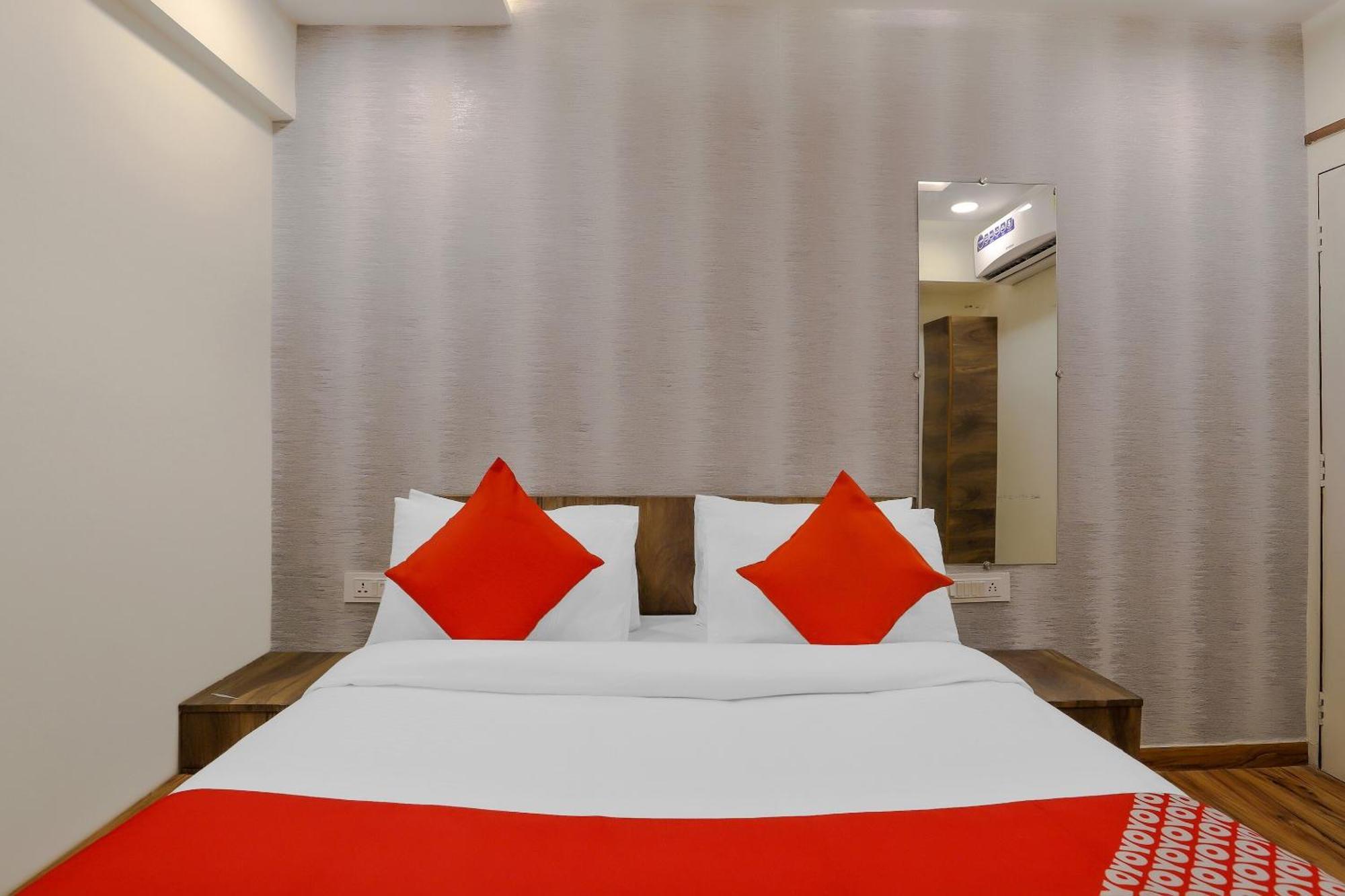 Oyo Hotel Shree Niwas Ahmadábád Exteriér fotografie