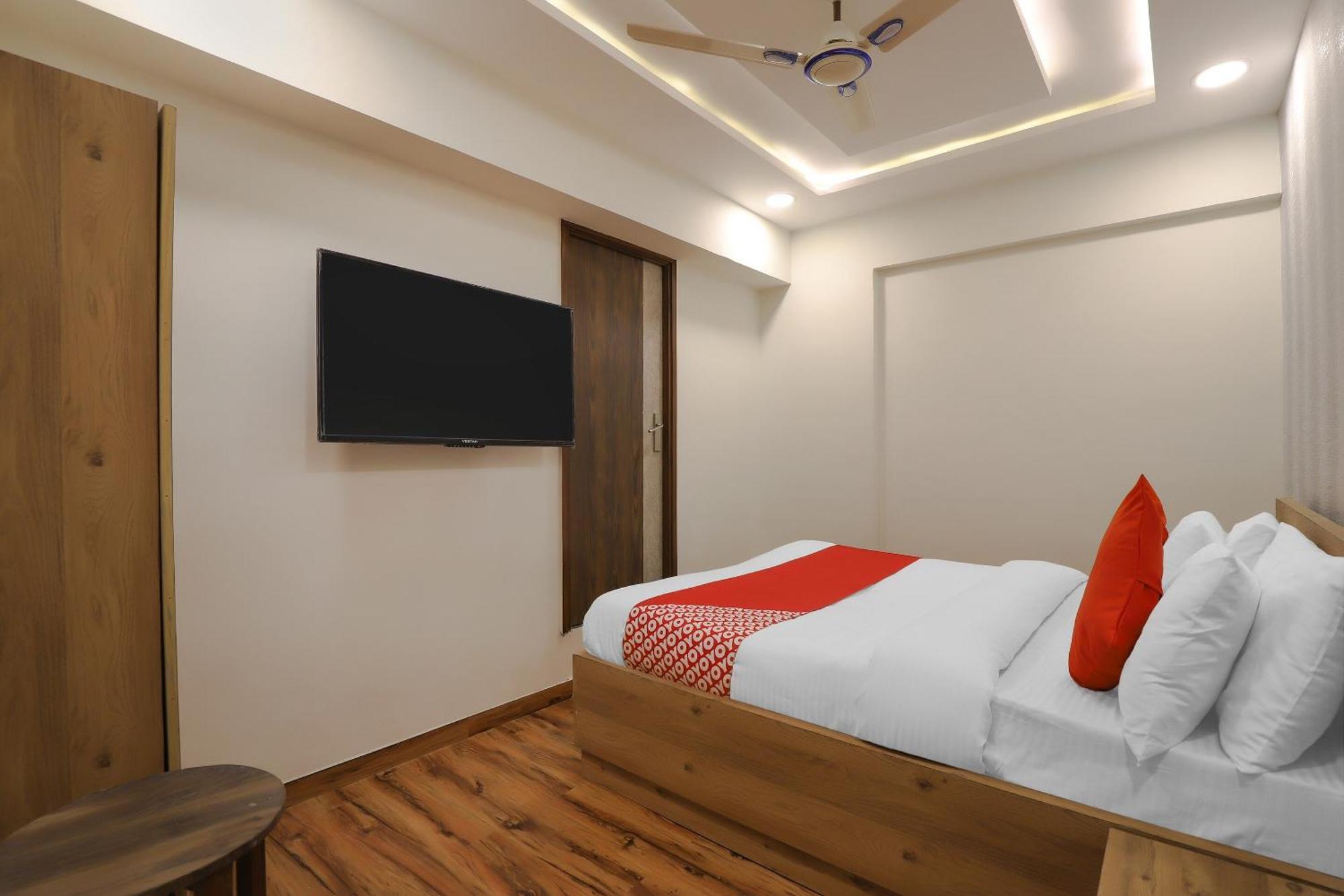Oyo Hotel Shree Niwas Ahmadábád Exteriér fotografie