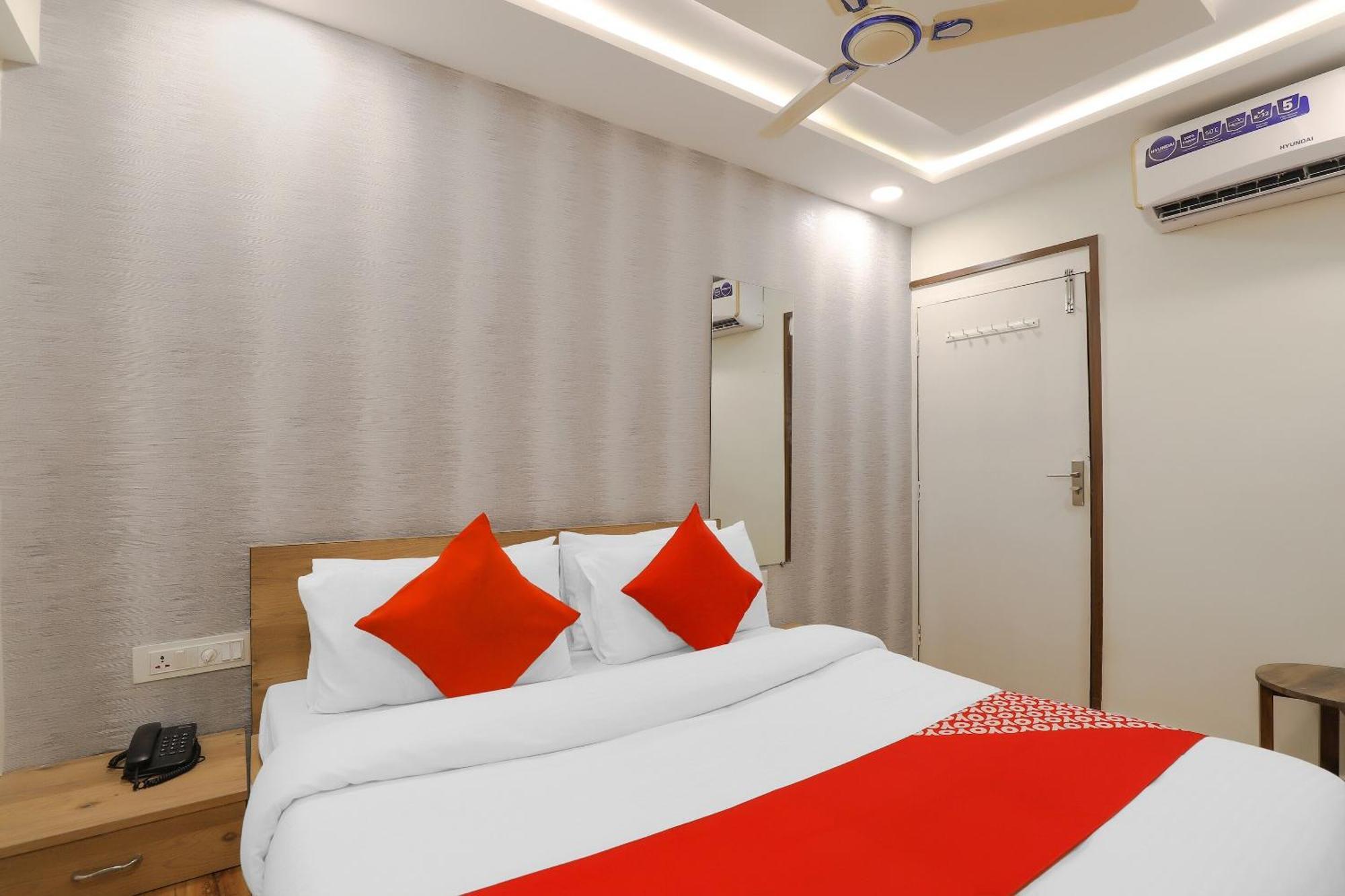 Oyo Hotel Shree Niwas Ahmadábád Exteriér fotografie