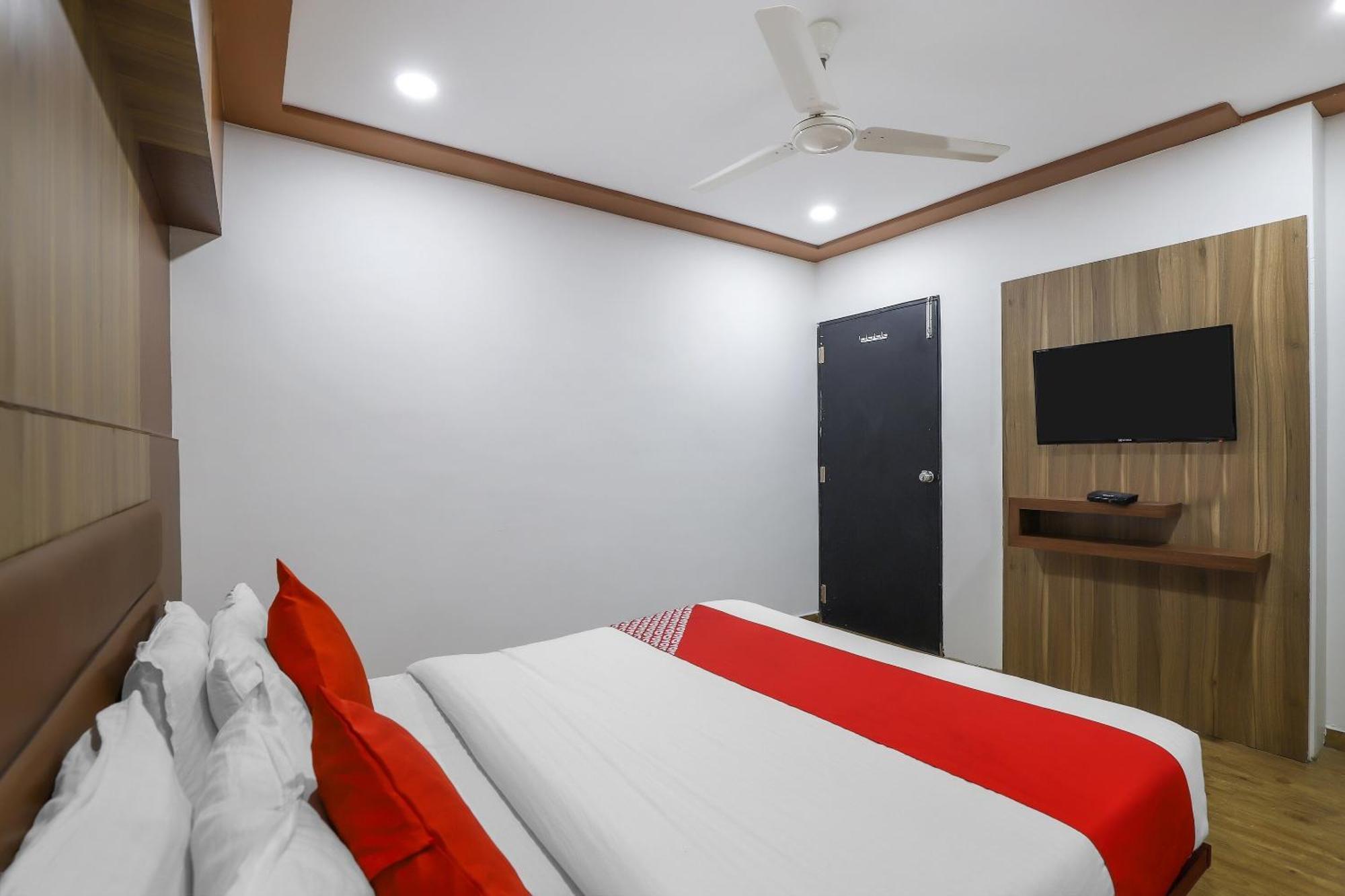 Oyo Hotel Shree Niwas Ahmadábád Exteriér fotografie