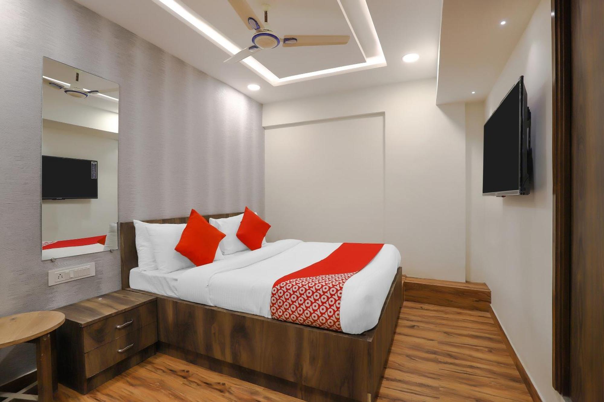Oyo Hotel Shree Niwas Ahmadábád Exteriér fotografie