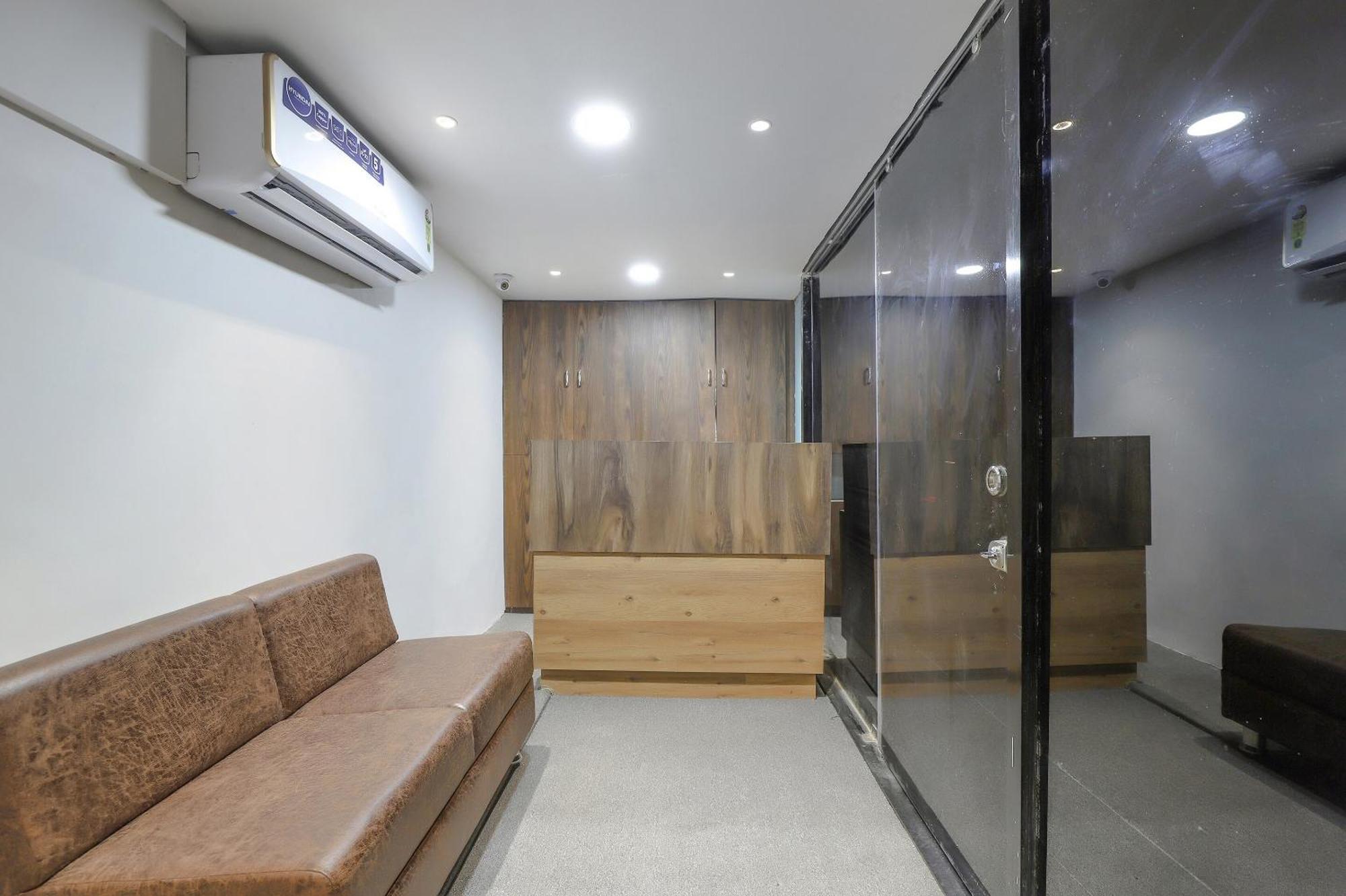 Oyo Hotel Shree Niwas Ahmadábád Exteriér fotografie