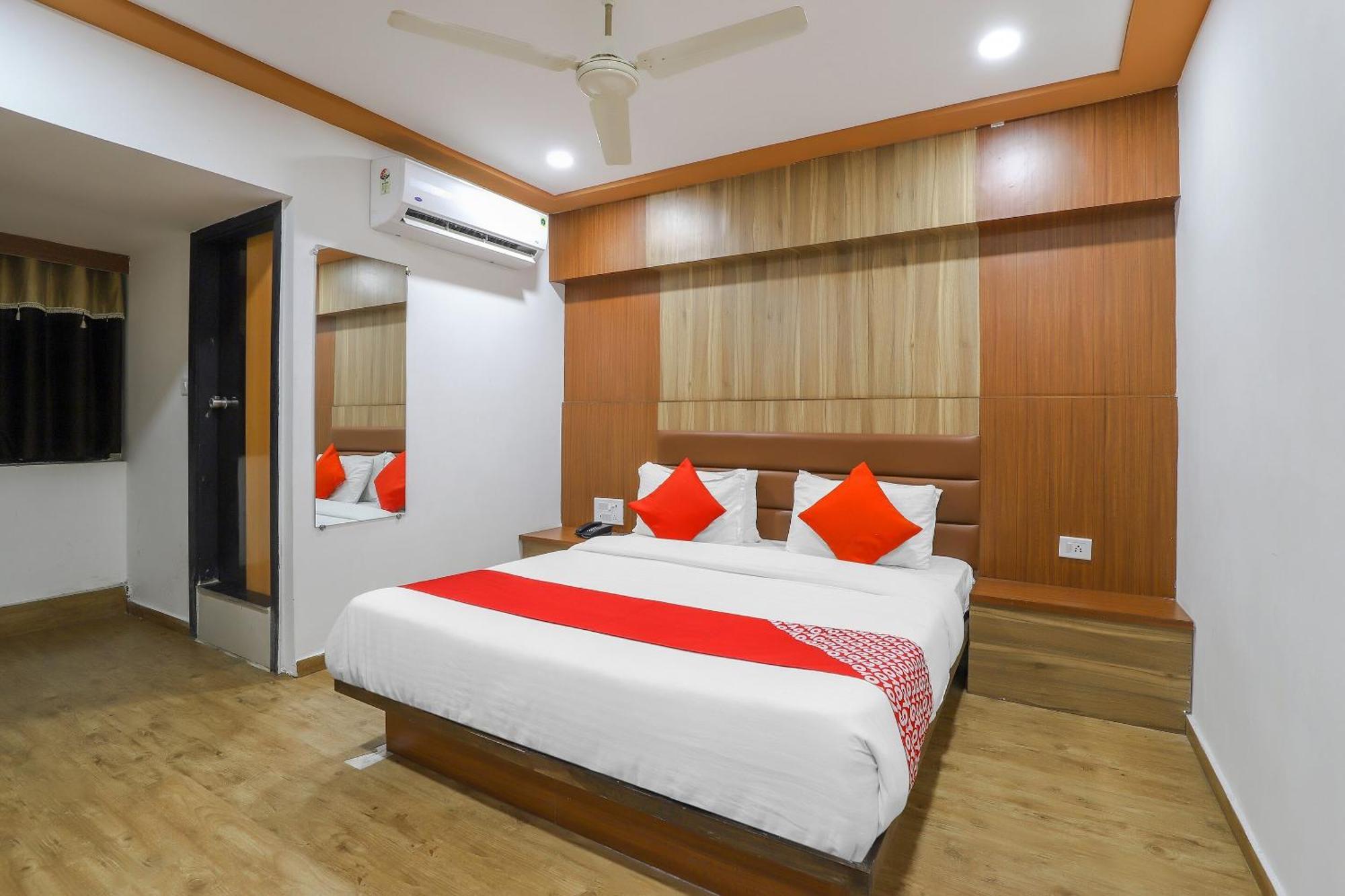 Oyo Hotel Shree Niwas Ahmadábád Exteriér fotografie