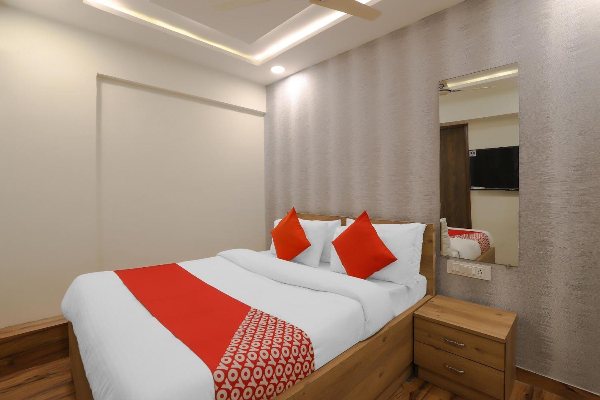 Oyo Hotel Shree Niwas Ahmadábád Exteriér fotografie
