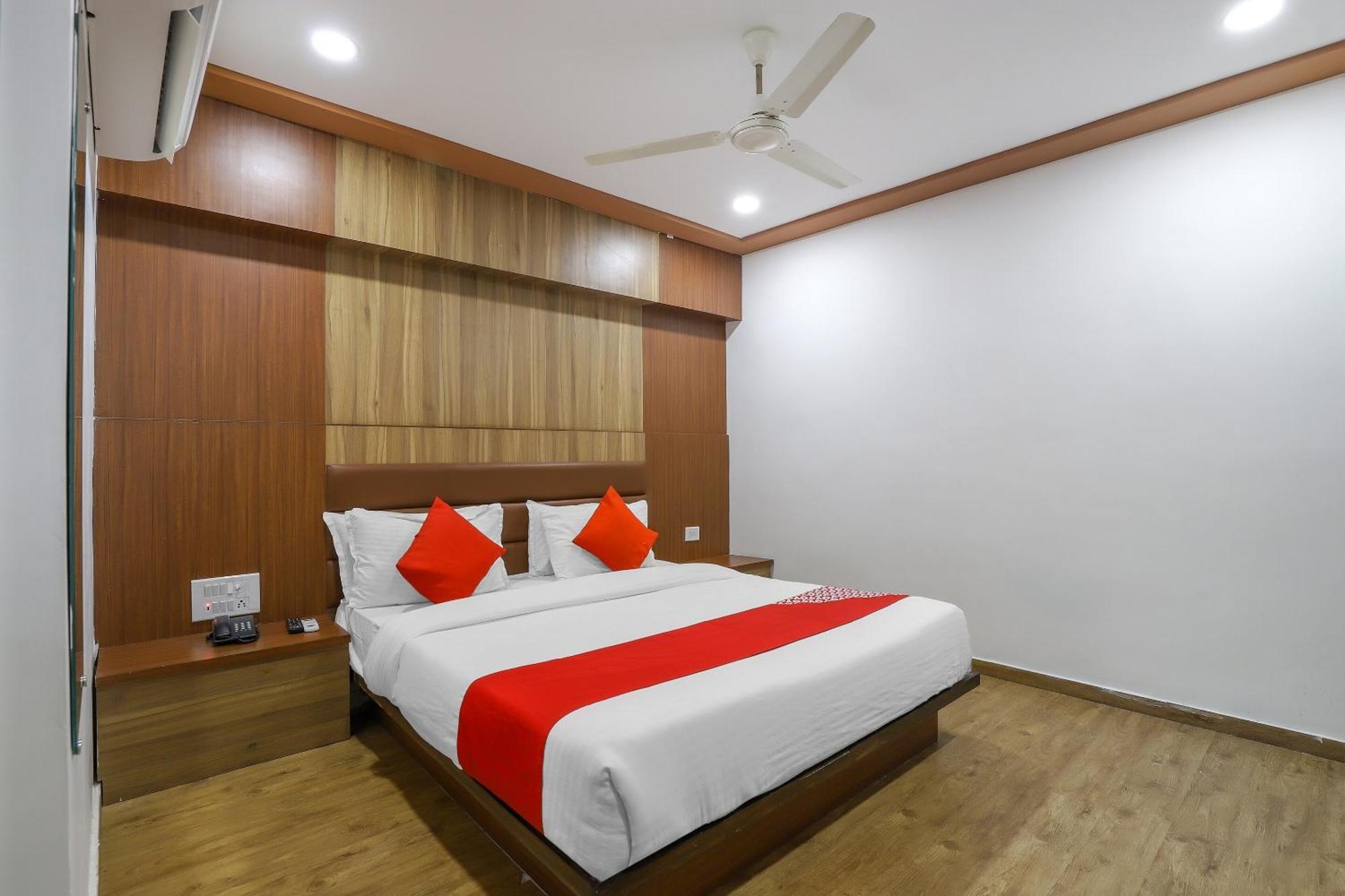 Oyo Hotel Shree Niwas Ahmadábád Exteriér fotografie