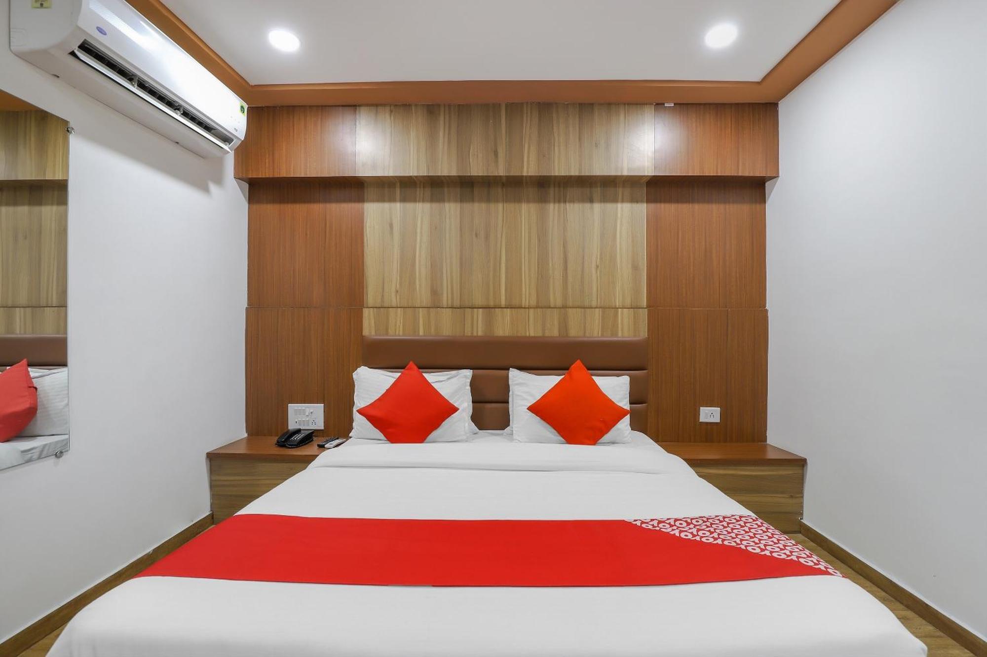 Oyo Hotel Shree Niwas Ahmadábád Exteriér fotografie