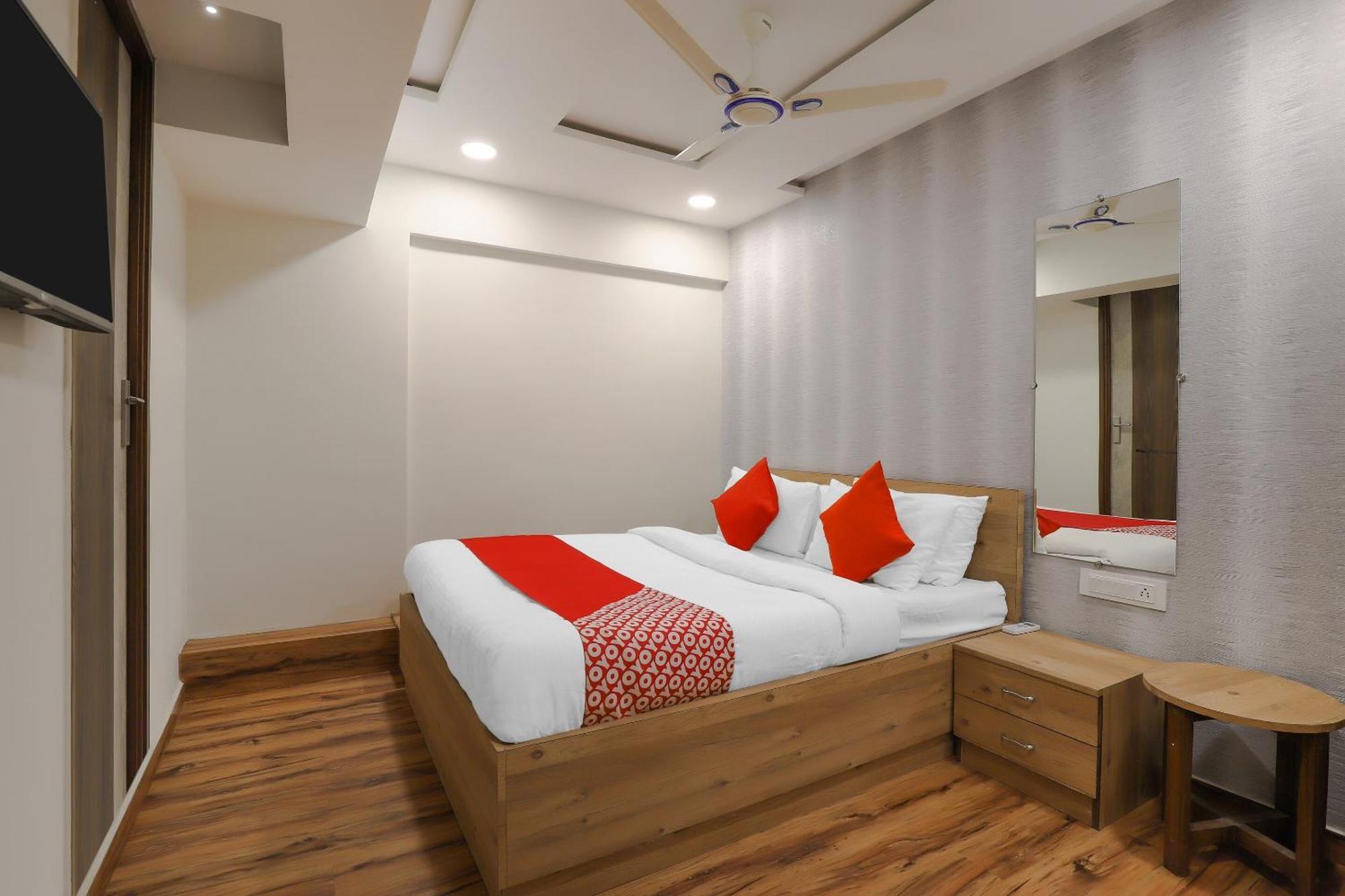 Oyo Hotel Shree Niwas Ahmadábád Exteriér fotografie